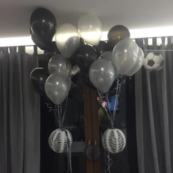 balony z helem na piąte urodziny